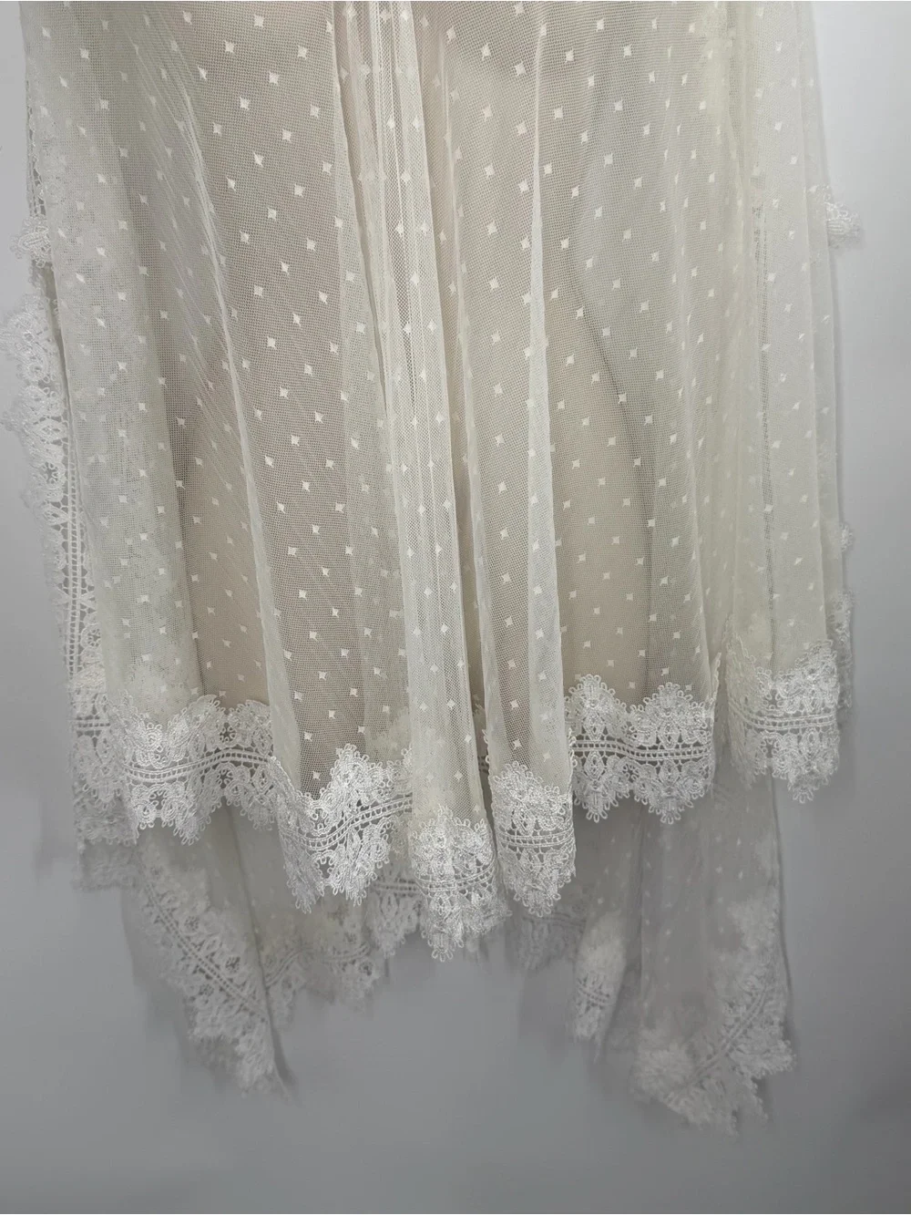 POL Fairy White Sheer Lace Poncho Tunic